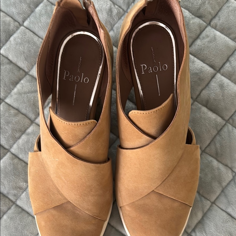 Paolo Women's Tan Shoes